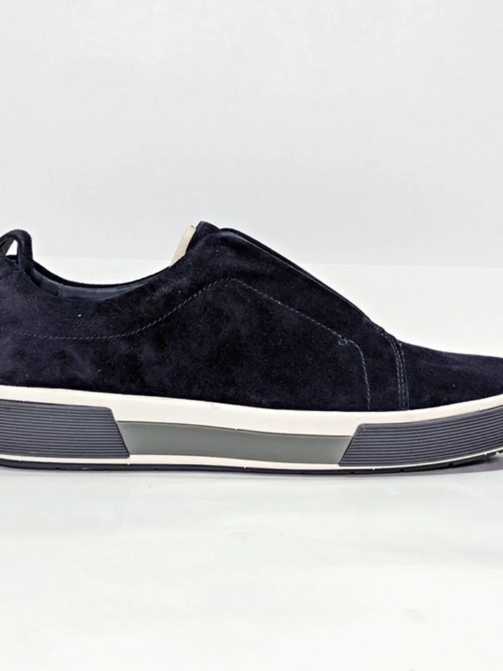 Vince Ranger Men's Navy Coastal Suede Slip-On Sneaker Size 9 (MSRP $250)